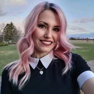 Meet your Posher, Alexandra